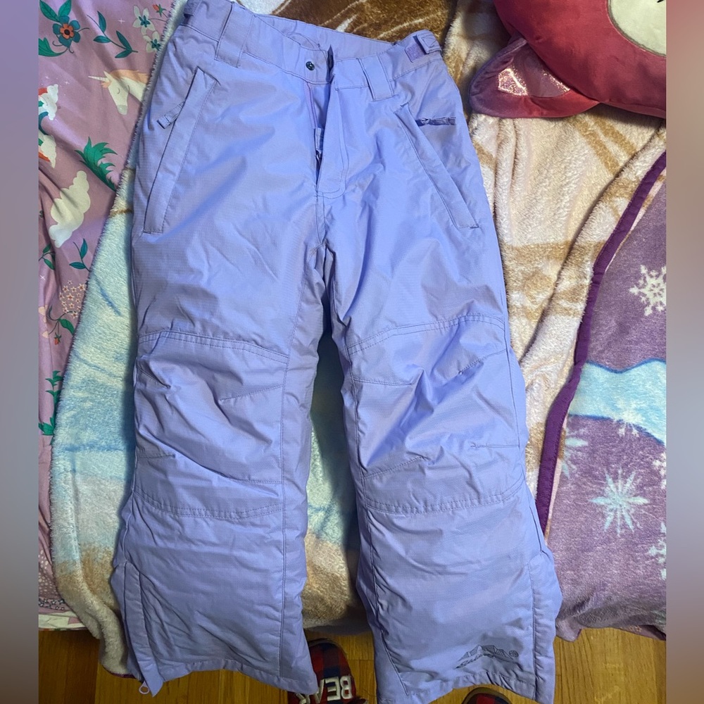 - Girls snow pants